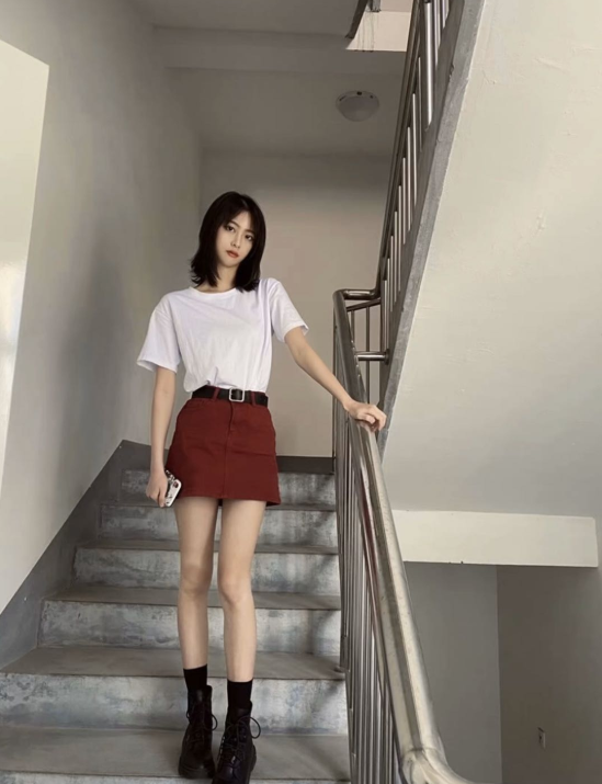 浙江瑜伽老师肤白胸大直接干的叫爸爸